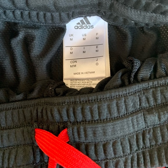 adidas basketball shorts - Picture 2 of 3